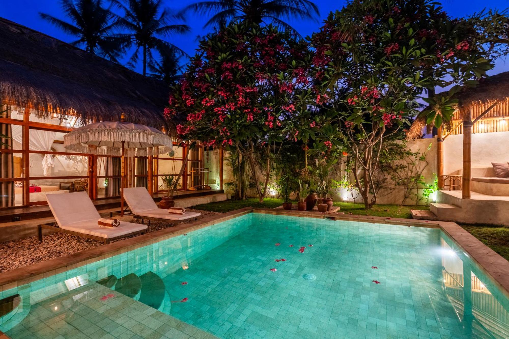 Villa Burung Gili Air Authentic 3-Bedroom Bamboo Villa With Private Pool ภายนอก รูปภาพ