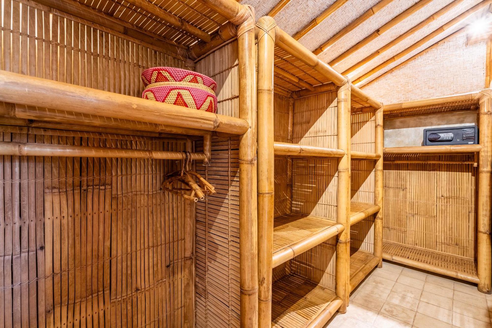 Villa Burung Gili Air Authentic 3-Bedroom Bamboo Villa With Private Pool ภายนอก รูปภาพ