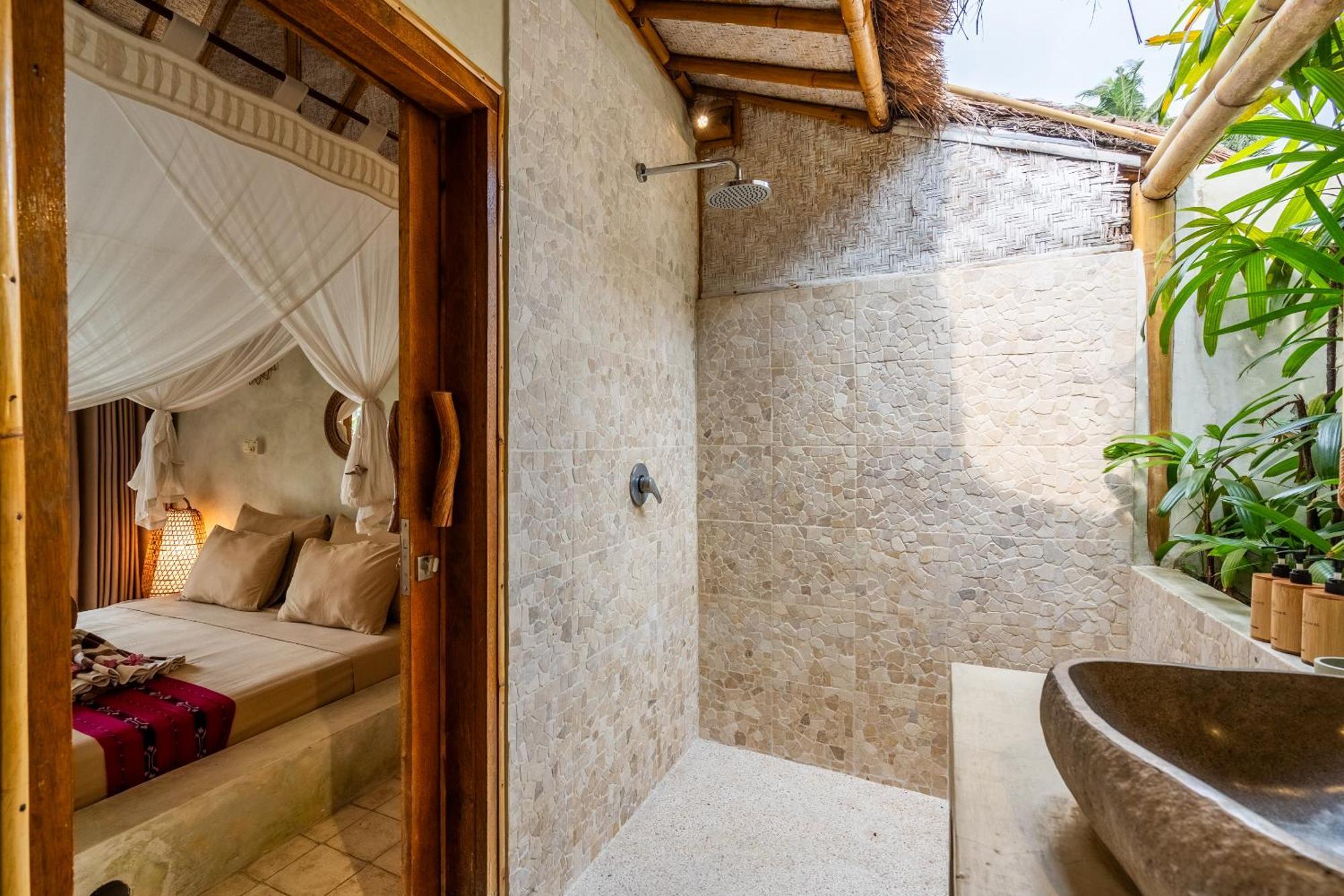 Villa Burung Gili Air Authentic 3-Bedroom Bamboo Villa With Private Pool ภายนอก รูปภาพ