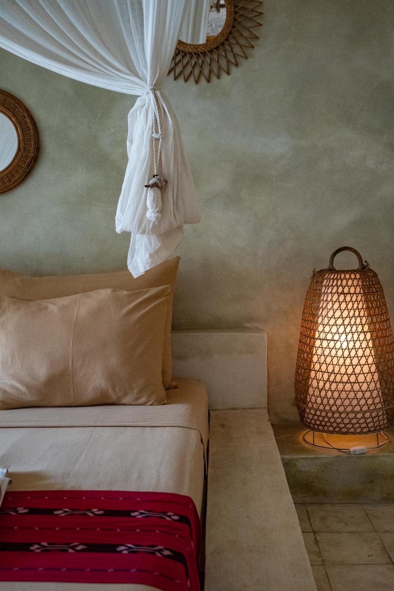 Villa Burung Gili Air Authentic 3-Bedroom Bamboo Villa With Private Pool ภายนอก รูปภาพ
