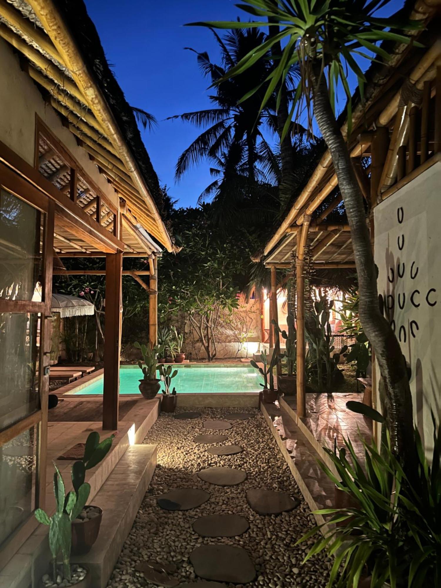 Villa Burung Gili Air Authentic 3-Bedroom Bamboo Villa With Private Pool ภายนอก รูปภาพ